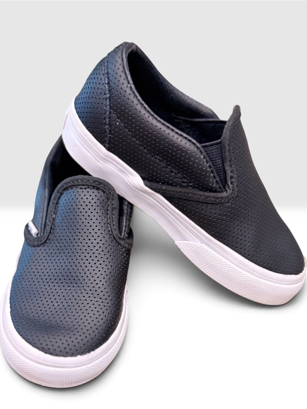 Vans Classic Perforated Leather slip-on